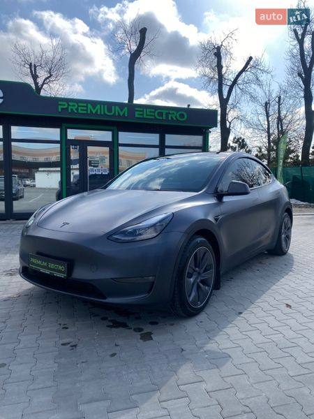 Tesla Model Y 2023