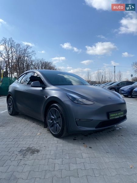 Внедорожник / Кроссовер Tesla Model Y 2023 в Киеве
