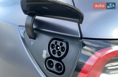 Внедорожник / Кроссовер Tesla Model Y 2023 в Киеве