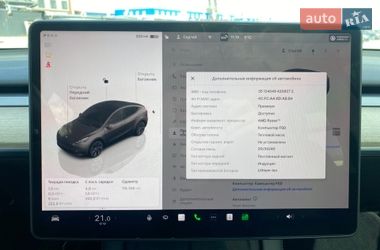 Внедорожник / Кроссовер Tesla Model Y 2023 в Киеве