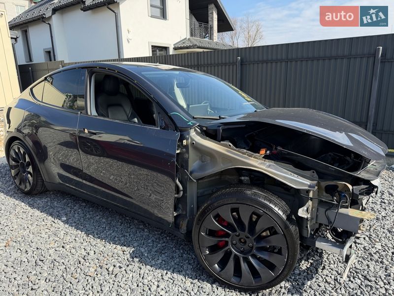 Позашляховик / Кросовер Tesla Model Y 2022 в Дрогобичі