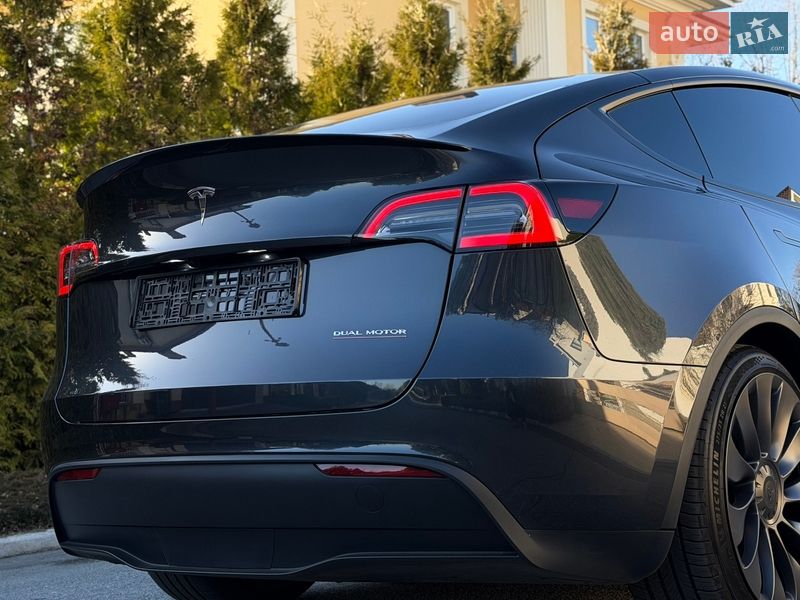Позашляховик / Кросовер Tesla Model Y 2024 в Одесі фото 23 Позашляховик / Кросовер Tesla Model Y 2024 в Одесі