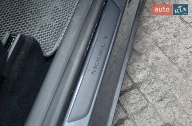 Внедорожник / Кроссовер Tesla Model Y 2022 в Киеве