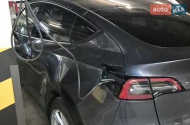 Внедорожник / Кроссовер Tesla Model Y 2022 в Киеве