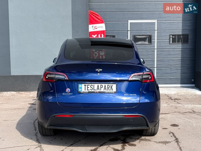 Внедорожник / Кроссовер Tesla Model Y 2023 в Киеве