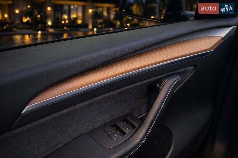 Внедорожник / Кроссовер Tesla Model Y 2023 в Днепре фото 7 Внедорожник / Кроссовер Tesla Model Y 2023 в Днепре