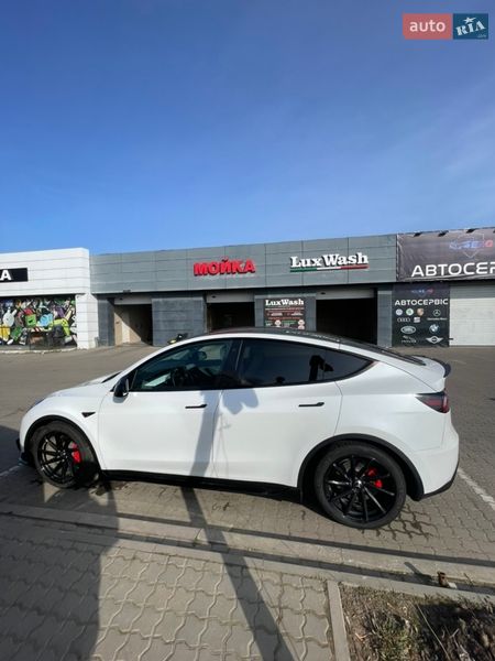 Внедорожник / Кроссовер Tesla Model Y 2021 в Черноморске