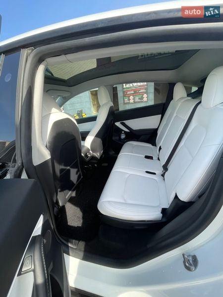 Внедорожник / Кроссовер Tesla Model Y 2021 в Черноморске