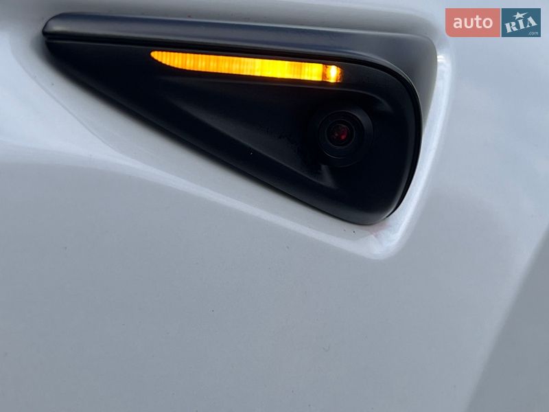 Позашляховик / Кросовер Tesla Model Y 2023 в Львові фото 18 Позашляховик / Кросовер Tesla Model Y 2023 в Львові