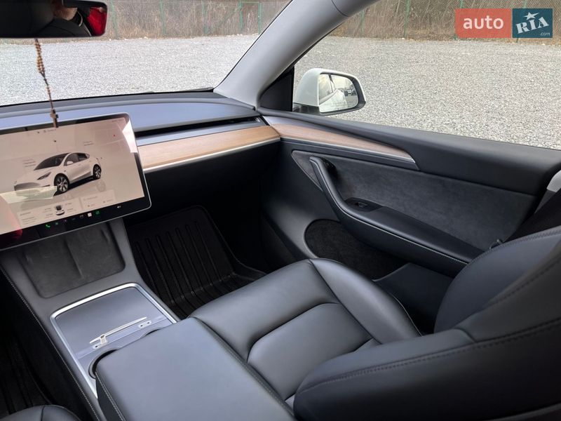Позашляховик / Кросовер Tesla Model Y 2023 в Львові фото 22 Позашляховик / Кросовер Tesla Model Y 2023 в Львові