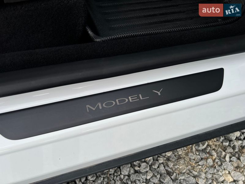 Позашляховик / Кросовер Tesla Model Y 2023 в Львові фото 29 Позашляховик / Кросовер Tesla Model Y 2023 в Львові