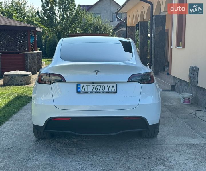 Позашляховик / Кросовер Tesla Model Y 2023 в Івано-Франківську