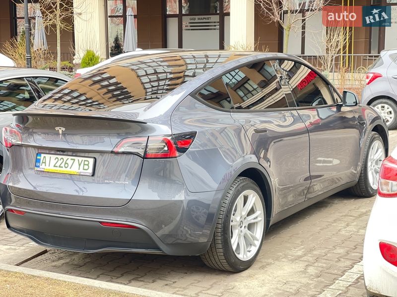 Внедорожник / Кроссовер Tesla Model Y 2023 в Киеве