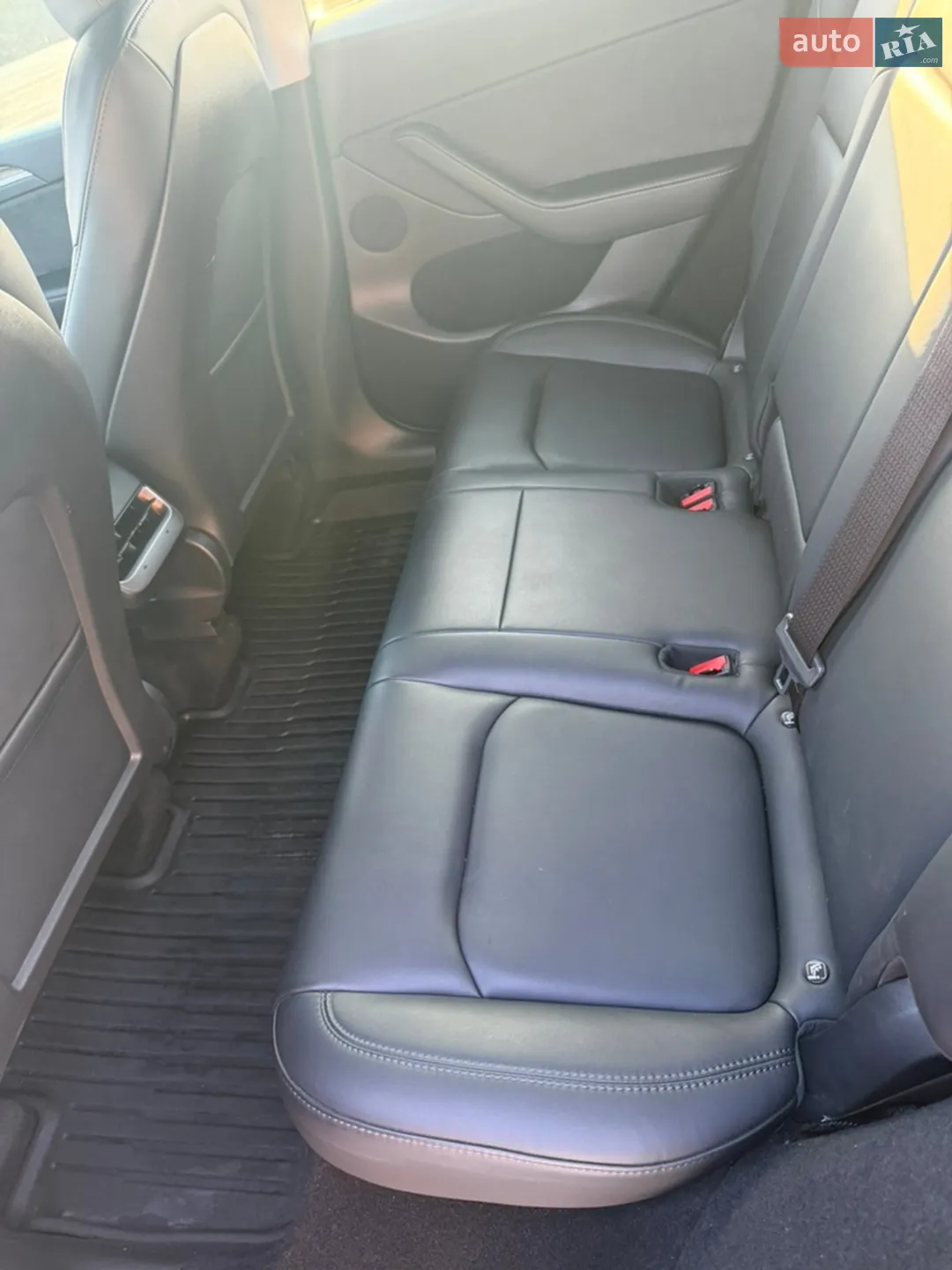 2024 Tesla Model Y - мініатюра 31
