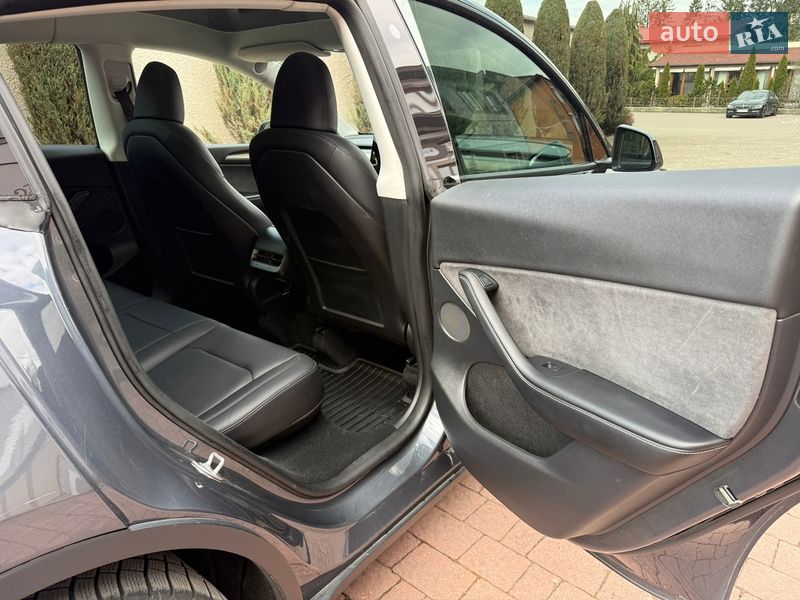 Внедорожник / Кроссовер Tesla Model Y 2022 в Стрые