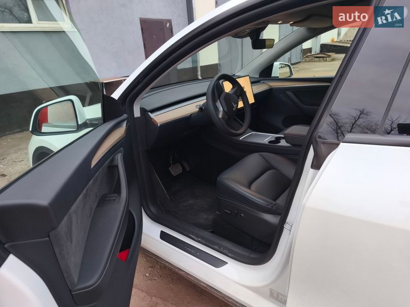 Внедорожник / Кроссовер Tesla Model Y 2023 в Кривом Роге фото 6 Внедорожник / Кроссовер Tesla Model Y 2023 в Кривом Роге
