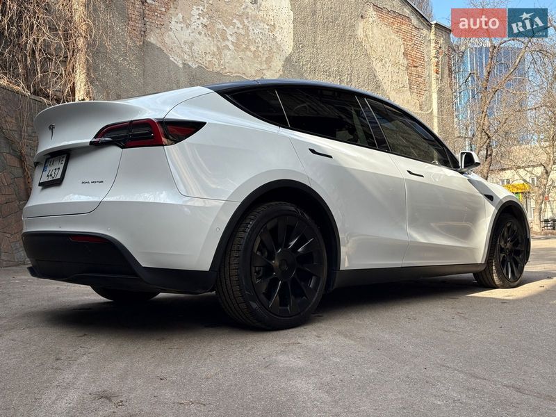 Внедорожник / Кроссовер Tesla Model Y 2022 в Киеве