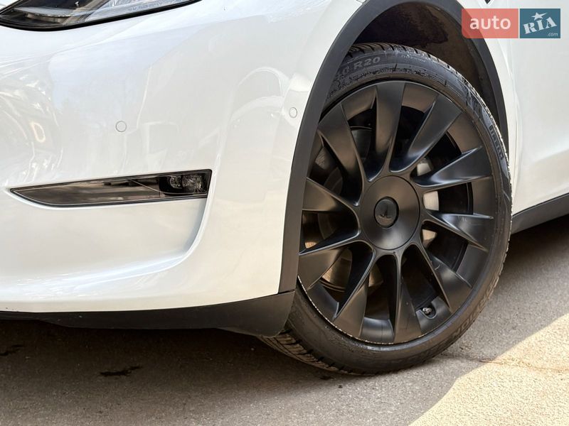 Внедорожник / Кроссовер Tesla Model Y 2022 в Киеве