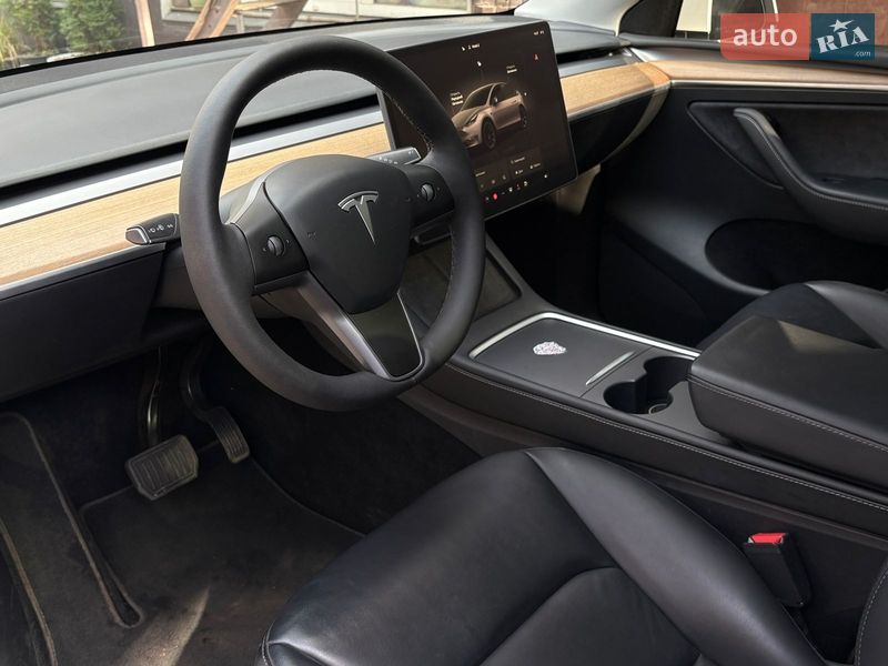 Внедорожник / Кроссовер Tesla Model Y 2022 в Киеве