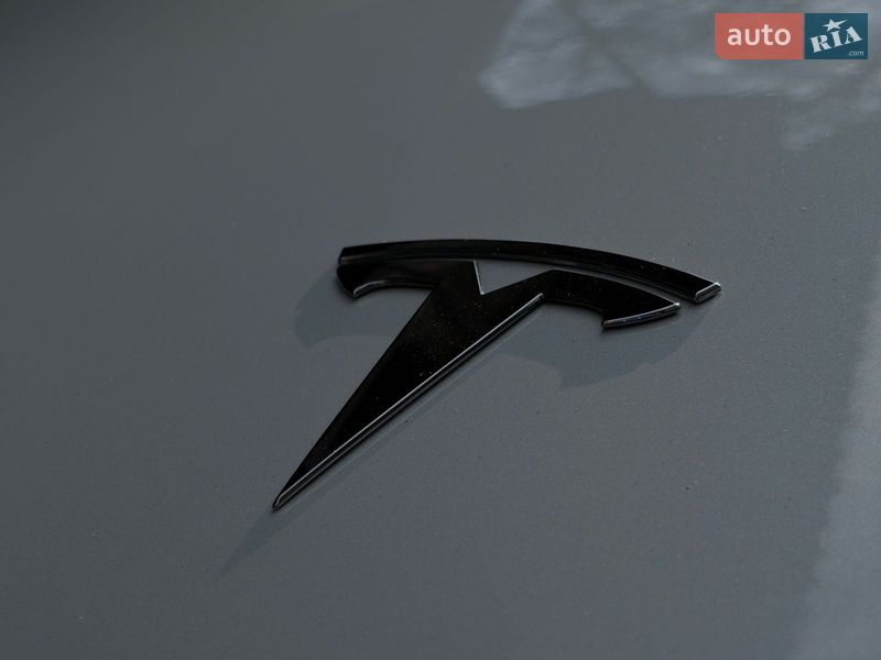 Внедорожник / Кроссовер Tesla Model Y 2022 в Киеве