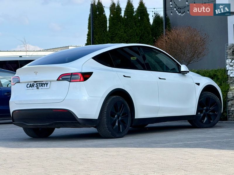 Внедорожник / Кроссовер Tesla Model Y 2024 в Стрые