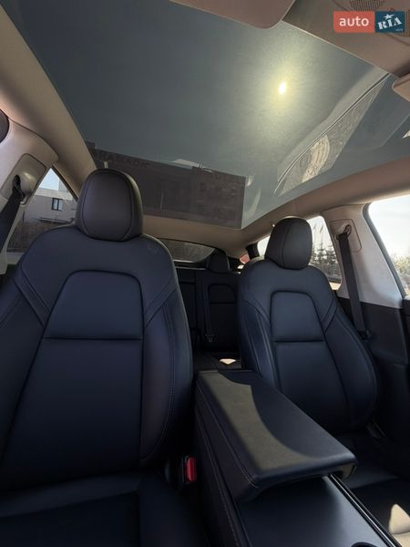 Позашляховик / Кросовер Tesla Model Y 2024 в Львові