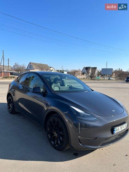 Внедорожник / Кроссовер Tesla Model Y 2024 в Киеве