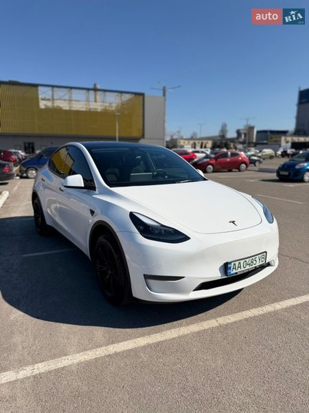 Позашляховик / Кросовер Tesla Model Y 2022 в Києві фото 3 Позашляховик / Кросовер Tesla Model Y 2022 в Києві