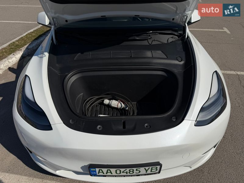 Позашляховик / Кросовер Tesla Model Y 2022 в Києві фото 17 Позашляховик / Кросовер Tesla Model Y 2022 в Києві