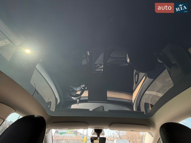 Позашляховик / Кросовер Tesla Model Y 2022 в Києві фото 26 Позашляховик / Кросовер Tesla Model Y 2022 в Києві