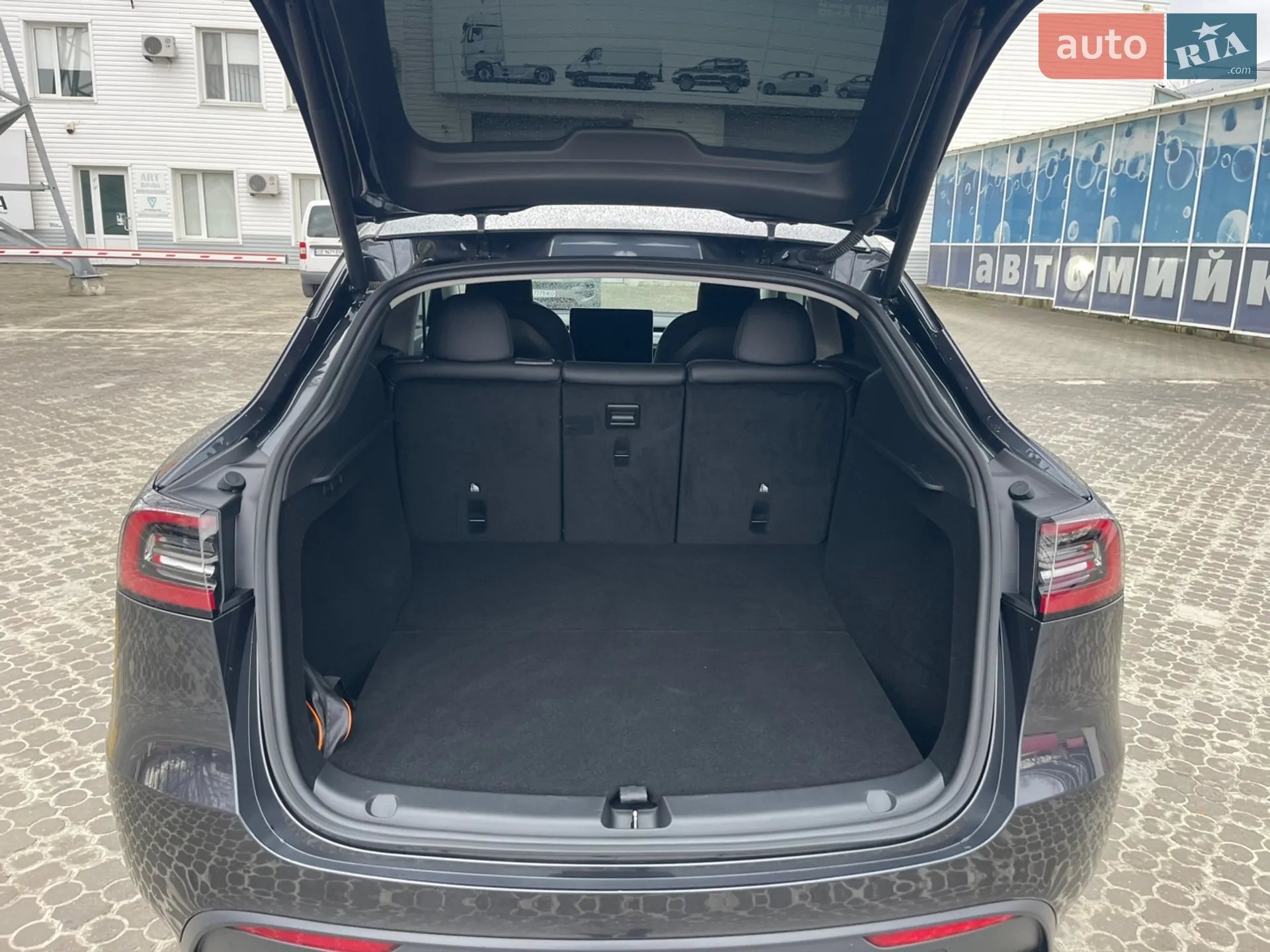 2024 Tesla Model Y - мініатюра 10