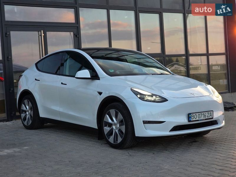 Позашляховик / Кросовер Tesla Model Y 2022 в Тернополі фото 8 Позашляховик / Кросовер Tesla Model Y 2022 в Тернополі