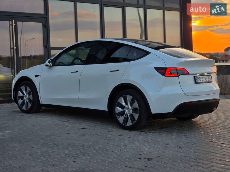 Позашляховик / Кросовер Tesla Model Y 2022 в Тернополі фото 15 Позашляховик / Кросовер Tesla Model Y 2022 в Тернополі