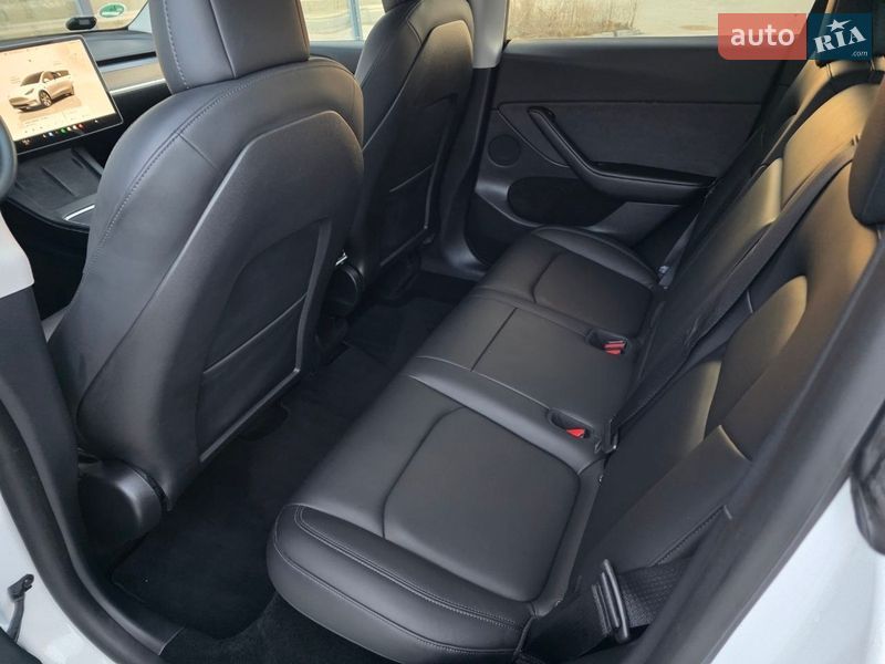 Позашляховик / Кросовер Tesla Model Y 2022 в Тернополі фото 27 Позашляховик / Кросовер Tesla Model Y 2022 в Тернополі