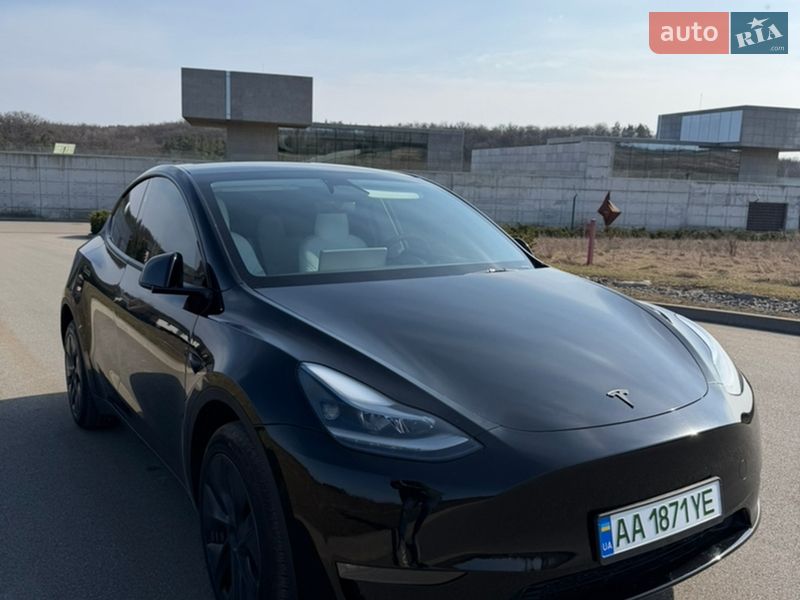 Позашляховик / Кросовер Tesla Model Y 2024 в Києві фото 25 Позашляховик / Кросовер Tesla Model Y 2024 в Києві