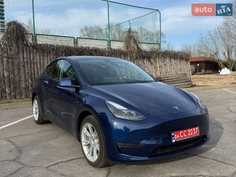 Позашляховик / Кросовер Tesla Model Y 2023 в Дніпрі фото 3 Позашляховик / Кросовер Tesla Model Y 2023 в Дніпрі