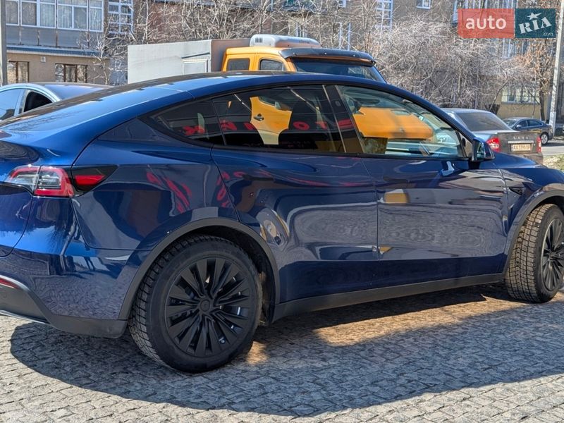 Внедорожник / Кроссовер Tesla Model Y 2024 в Харькове