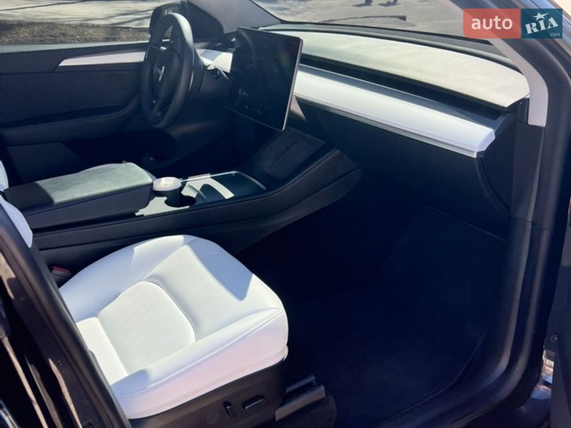 Внедорожник / Кроссовер Tesla Model Y 2022 в Харькове
