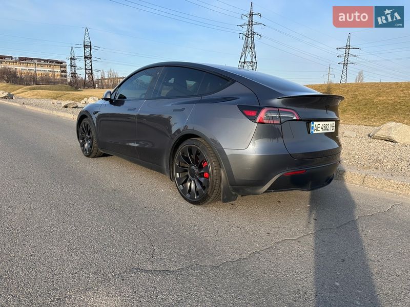 Внедорожник / Кроссовер Tesla Model Y 2023 в Днепре фото 4 Внедорожник / Кроссовер Tesla Model Y 2023 в Днепре