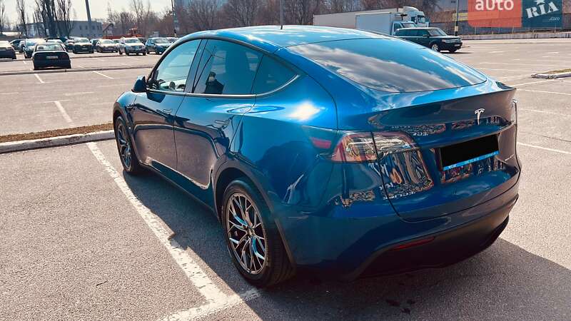 Внедорожник / Кроссовер Tesla Model Y 2020 в Киеве