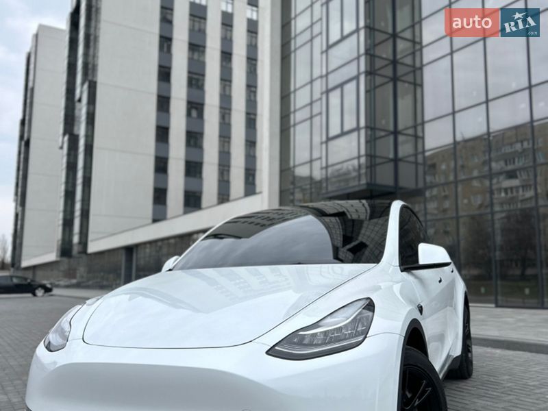 Внедорожник / Кроссовер Tesla Model Y 2023 в Днепре фото 13 Внедорожник / Кроссовер Tesla Model Y 2023 в Днепре