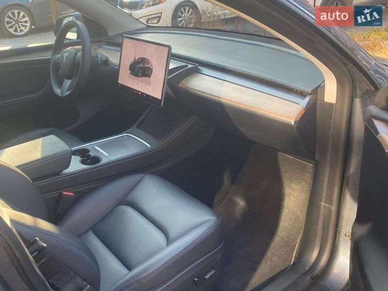 Внедорожник / Кроссовер Tesla Model Y 2022 в Киеве
