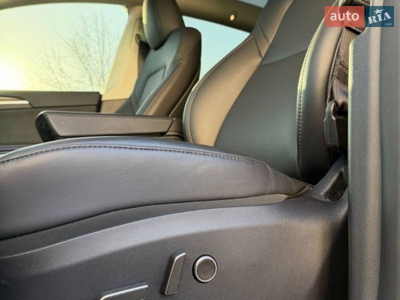Внедорожник / Кроссовер Tesla Model Y 2025 в Киеве фото 9 Внедорожник / Кроссовер Tesla Model Y 2025 в Киеве