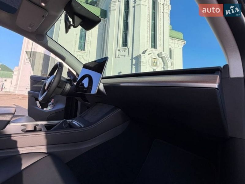 Внедорожник / Кроссовер Tesla Model Y 2025 в Киеве фото 16 Внедорожник / Кроссовер Tesla Model Y 2025 в Киеве
