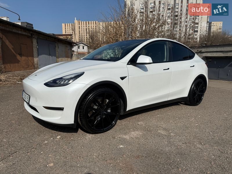 Позашляховик / Кросовер Tesla Model Y 2021 в Києві фото 22 Позашляховик / Кросовер Tesla Model Y 2021 в Києві