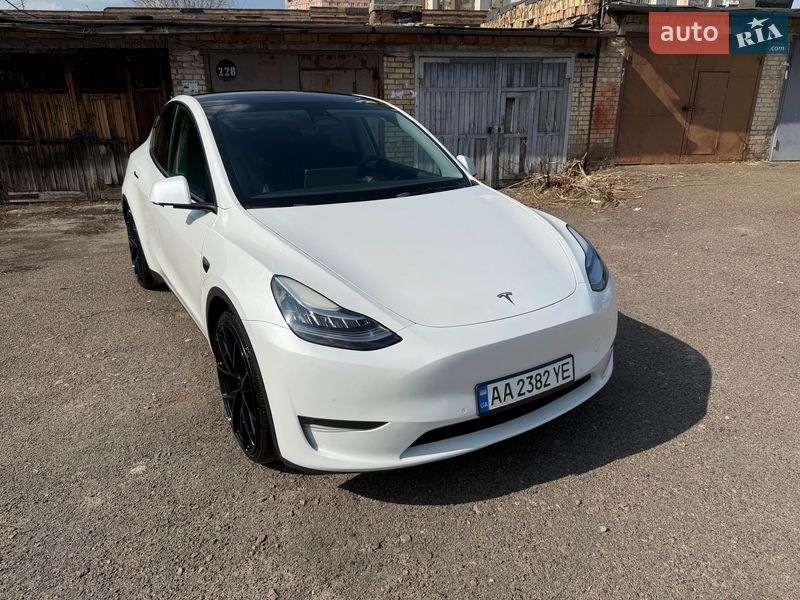 Позашляховик / Кросовер Tesla Model Y 2021 в Києві фото 2 Позашляховик / Кросовер Tesla Model Y 2021 в Києві