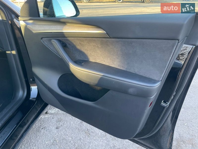 Внедорожник / Кроссовер Tesla Model Y 2022 в Ровно фото 14 Внедорожник / Кроссовер Tesla Model Y 2022 в Ровно