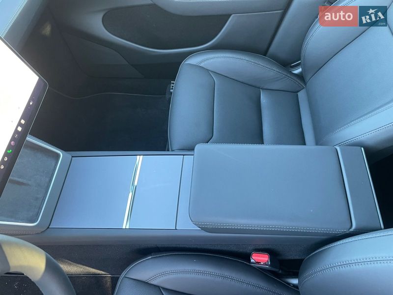 Внедорожник / Кроссовер Tesla Model Y 2025 в Ровно фото 19 Внедорожник / Кроссовер Tesla Model Y 2025 в Ровно