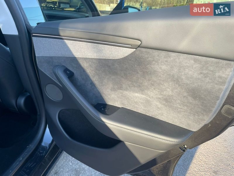 Внедорожник / Кроссовер Tesla Model Y 2025 в Ровно фото 25 Внедорожник / Кроссовер Tesla Model Y 2025 в Ровно
