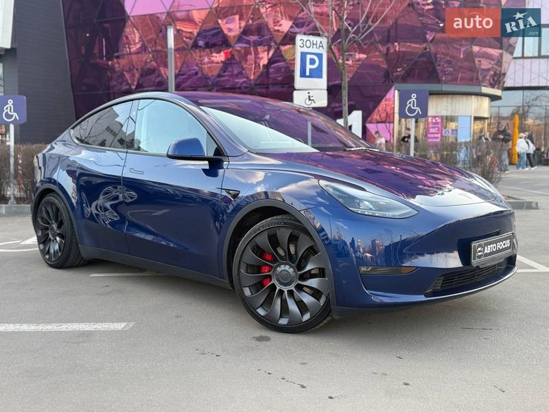 Tesla Model Y 2023